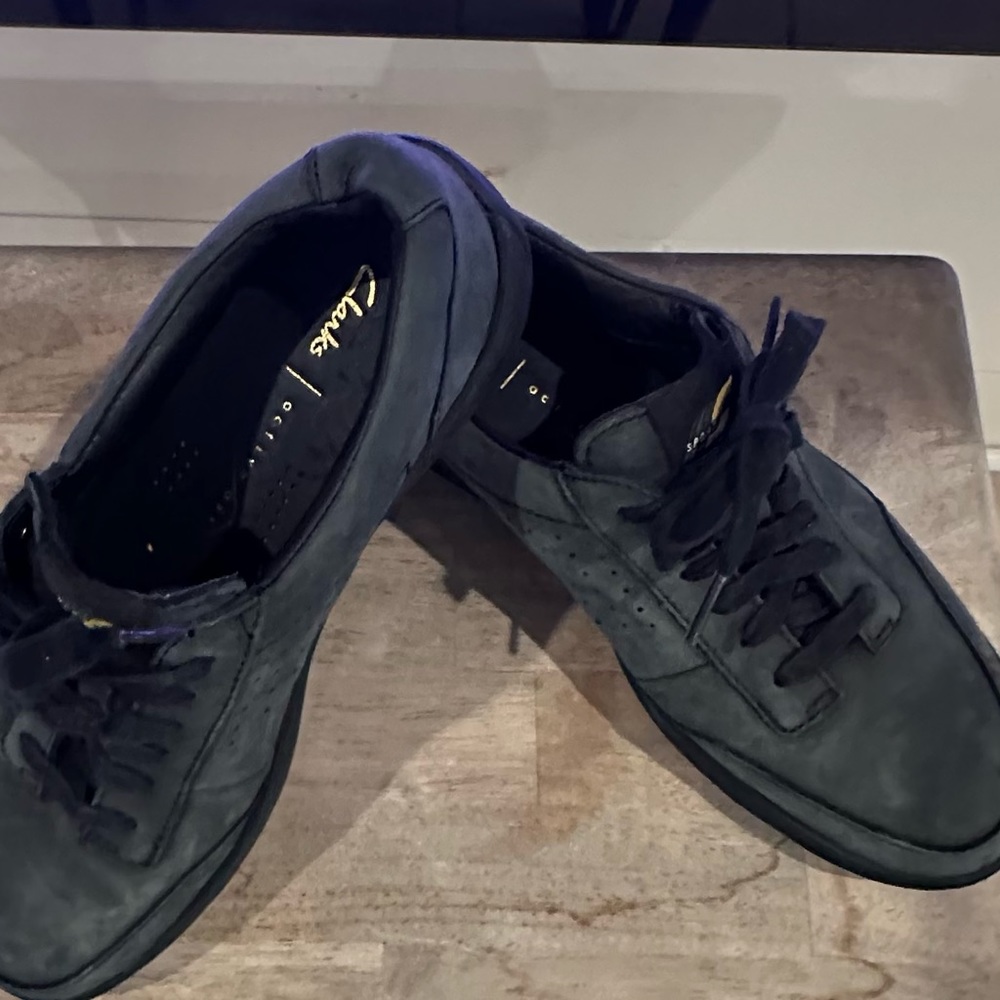Clarks Womens size 8 Active Air excellent condition